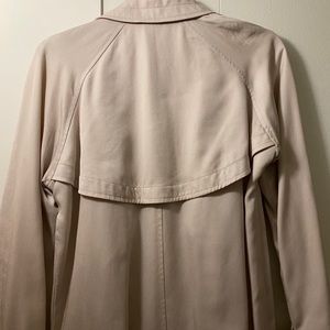Babaton Flowy Trench